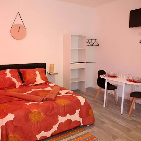 Saturne Apartment Saint-Quentin  Exterior photo